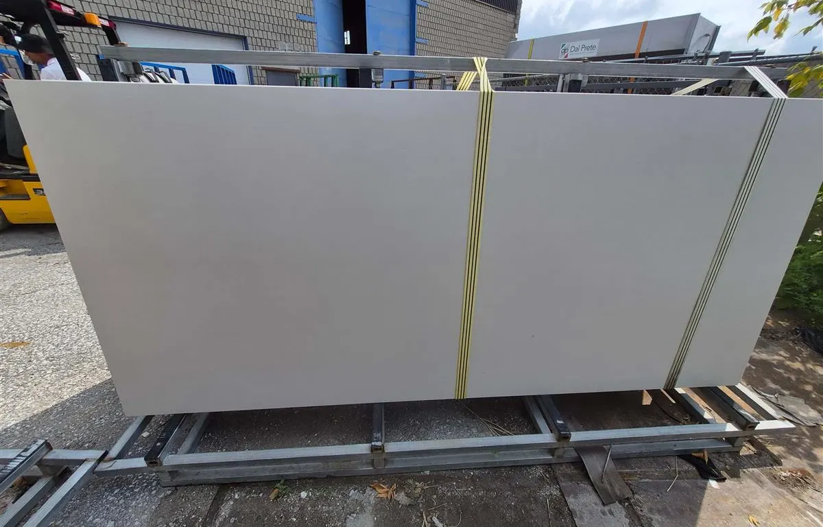 Assorted Marble-Look Slabs
UNRESERVED