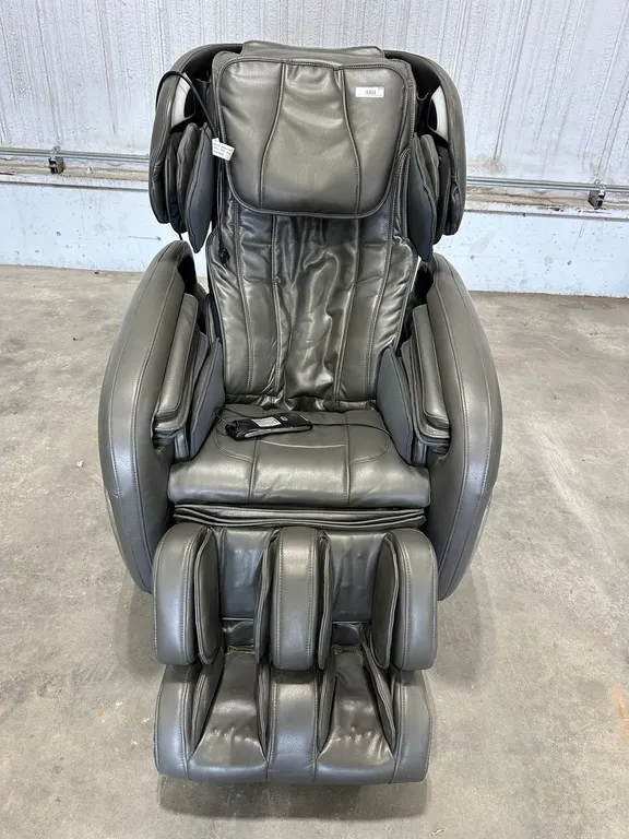 Cozzia Massage Chair