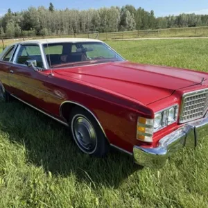1975 Ford LTD Brougham Car