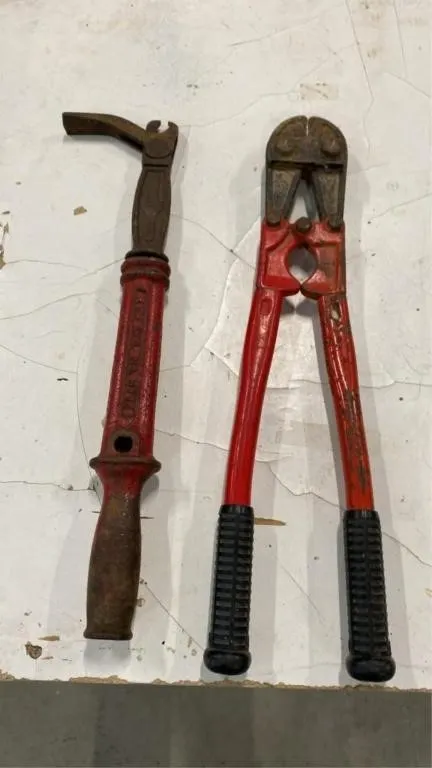 Anqitue bolt cutters and nail puller