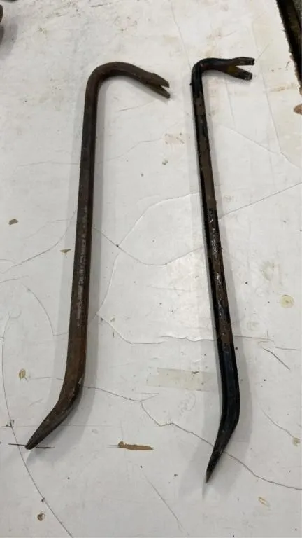 2 crow bars - 23in and 24in long