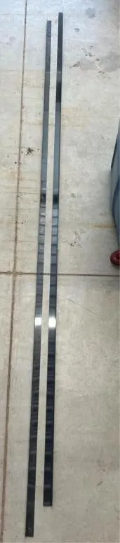 2 8ft black metal corner pieces
