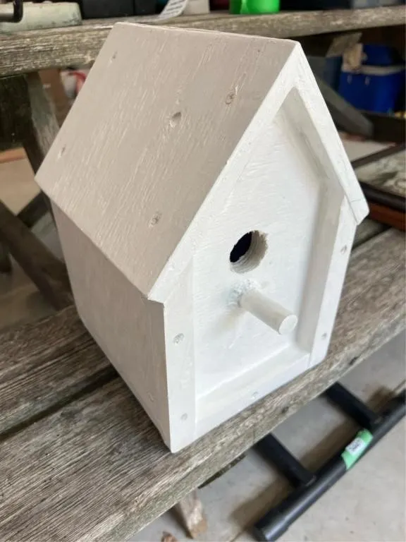 Wooden birdhouse - 8x10x12in