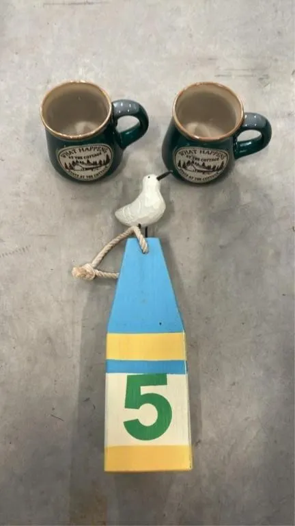 2 Cottages mugs and hanging decor