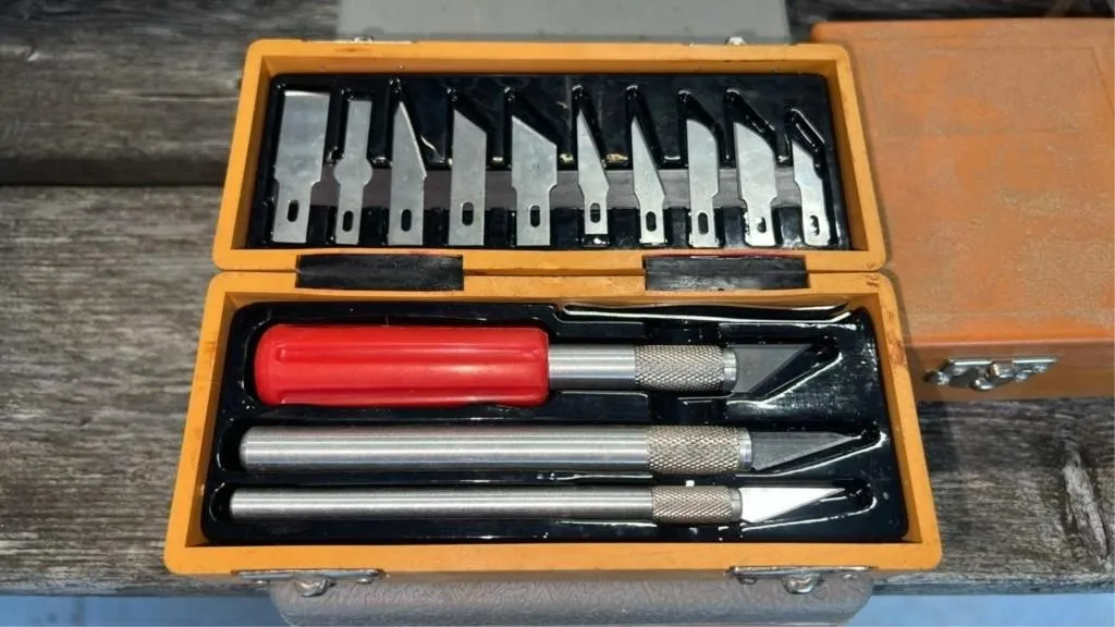Knife carving set