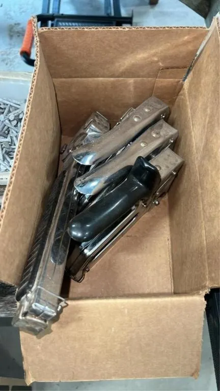 5 staple guns