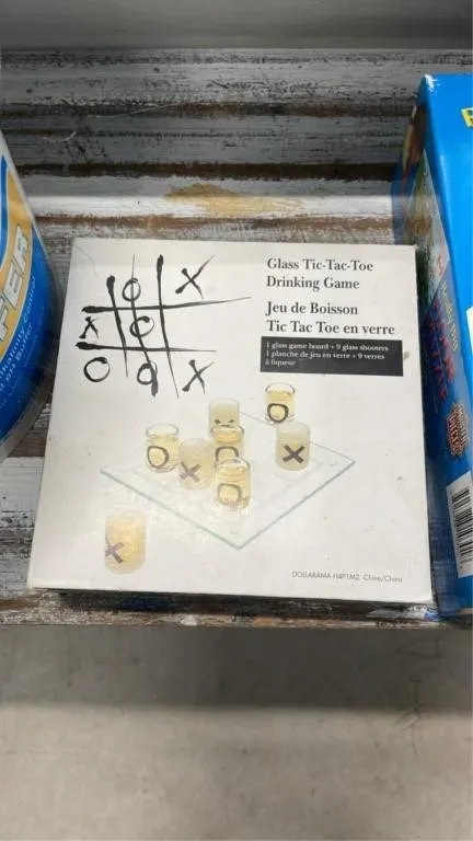 Glass tic-tac-toe drinking game