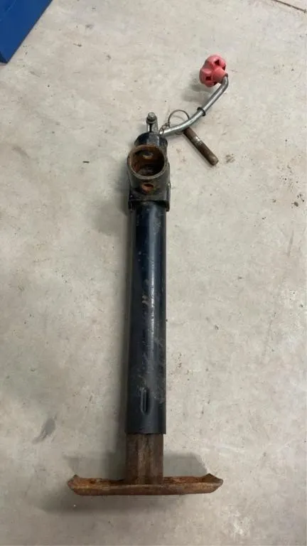 Topwind pipe mount swivel trailer jack