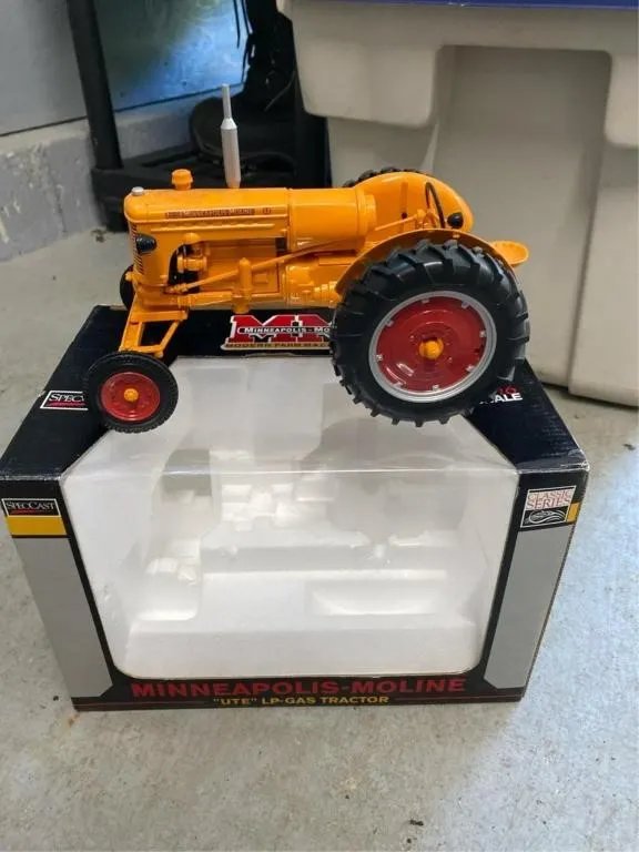 MM die cast UTE LP-gas tractor