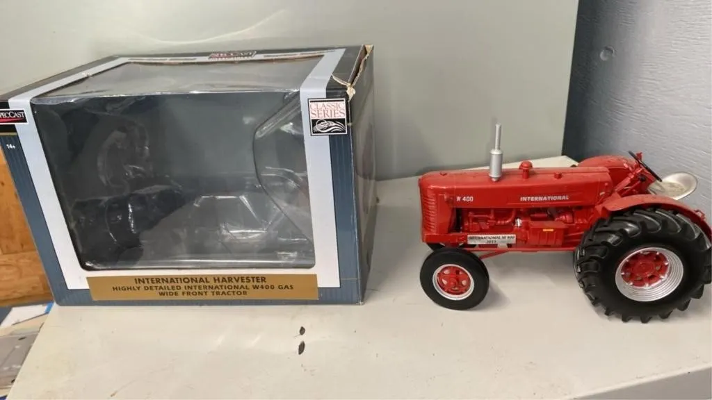Die cast International W400 gas wide front