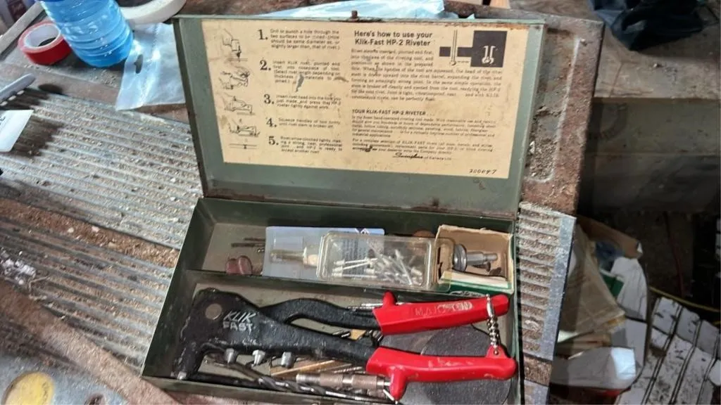 Klik fast rivet gun