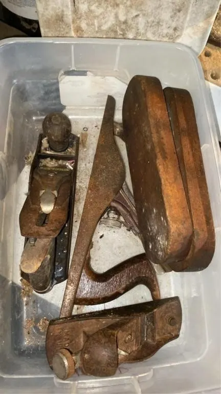 Tote of wood planes