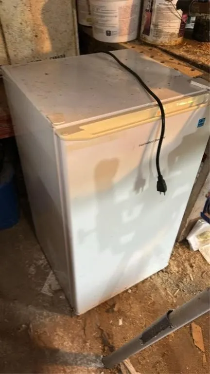 Bar fridge