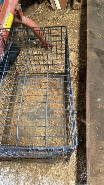 Dog cage/kennel 19x30x21in