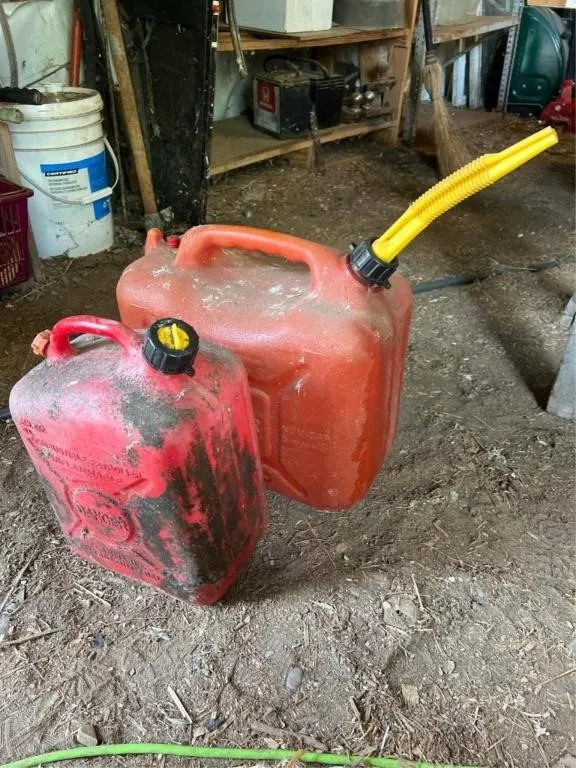 10L and 20L gas can - 20L is 1/2 full
