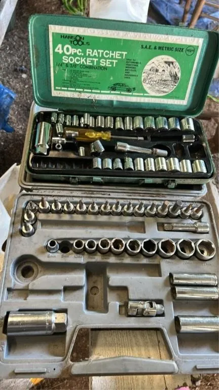 Partial socket set