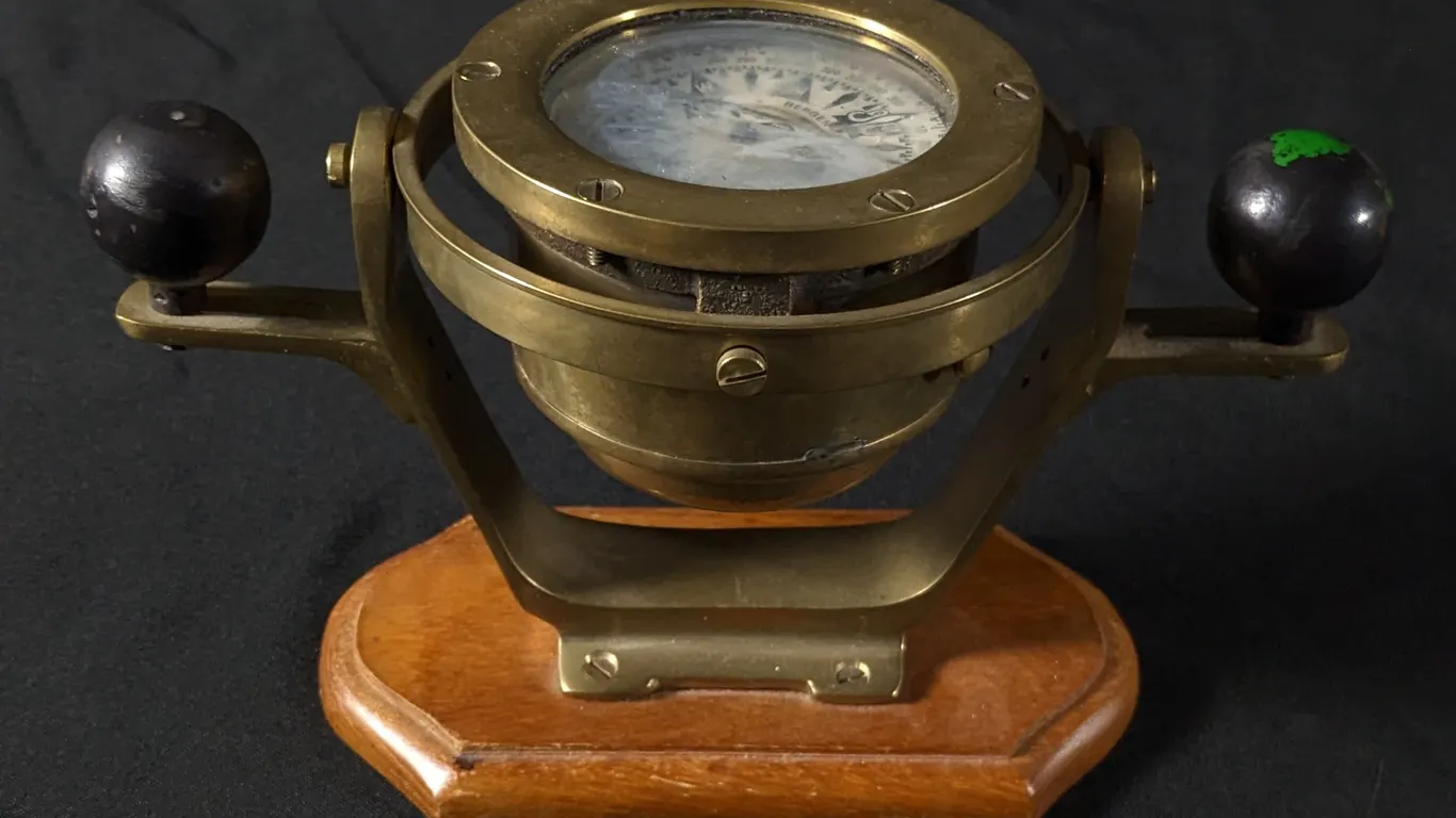 BERGEN NAUTIK NORWAY BRASS SHIPS COMPASS