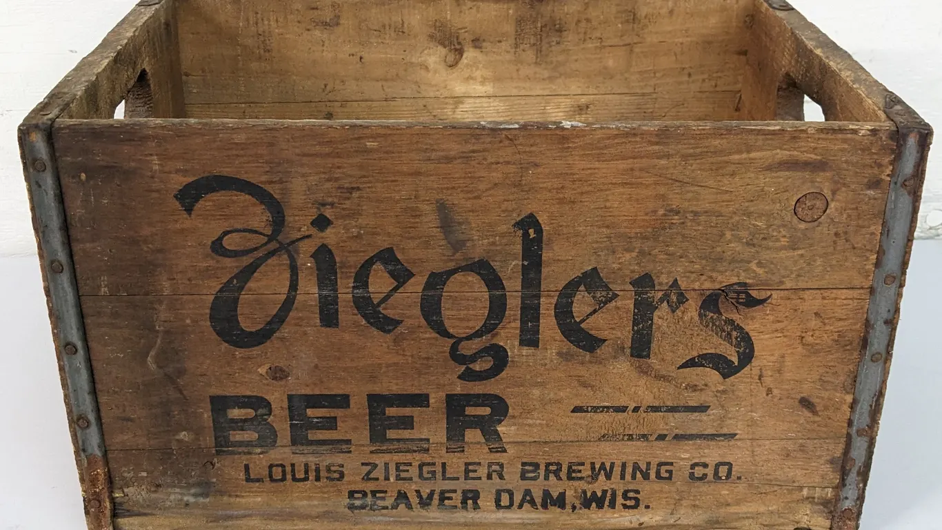 WOOD BEER CASE CRATE ZIEGLERS BEER LOUIS ZIEGLER BREWING CO BEAVER DAM WISCONSIN WI WIS
