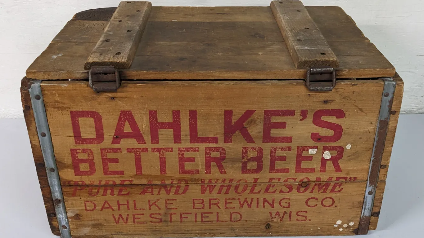 WOOD CASE CRATE DAHLKE'S BETTER BEER "PURE & WHOLESOME" WESTFIELD WISCONSIN WIS WI