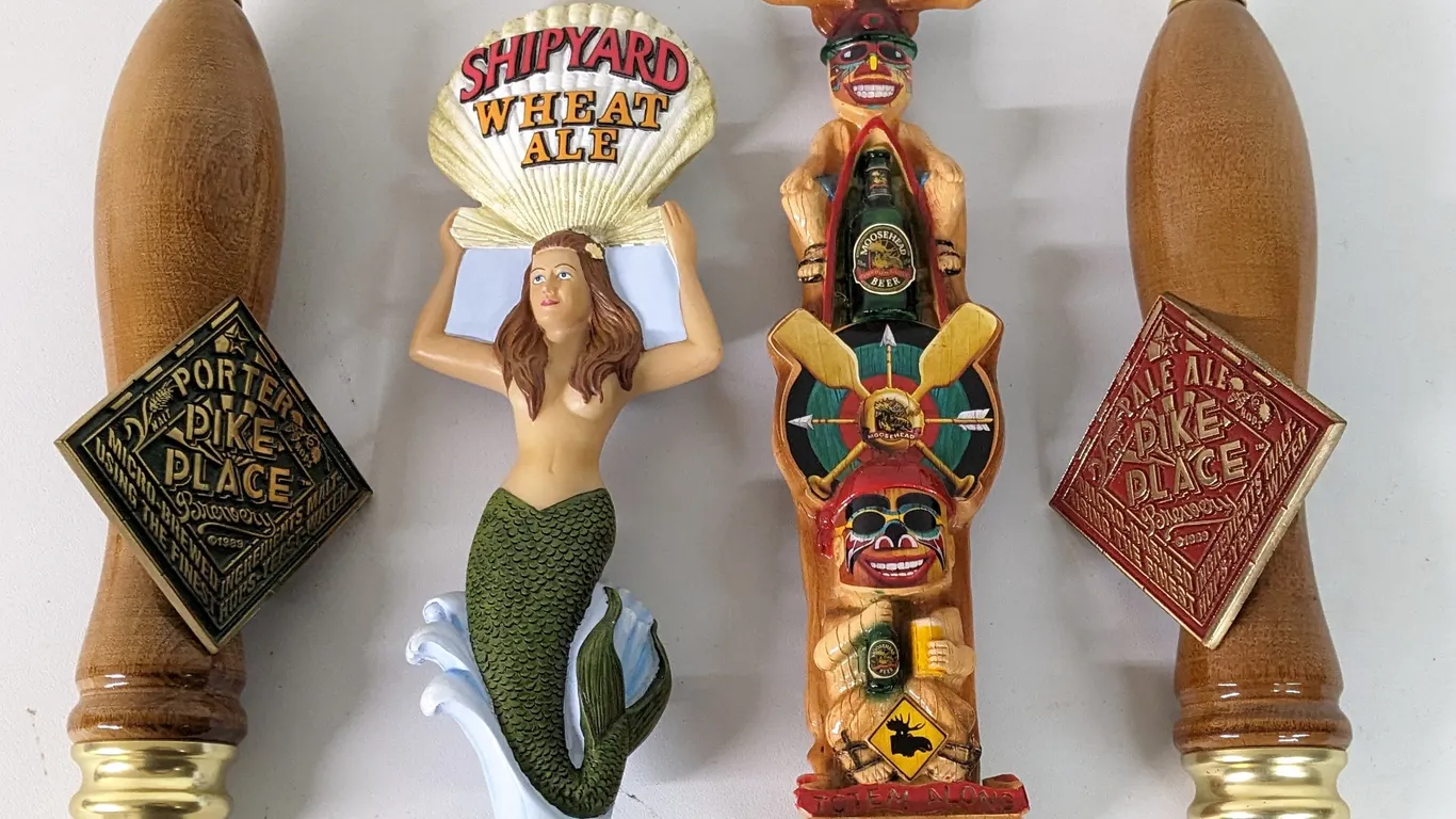1980'S - 1990'S BEER TAP HANDLES MOOSEHEAD SHIPYARD WHEAT ALE PIKE PLACE