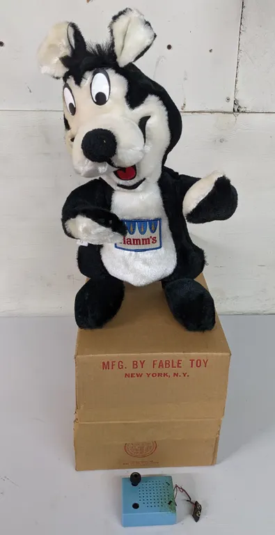 VINTAGE HAMMS BEER BEAR STUFFED PLUS TOY IN ORIGINAL BOX
