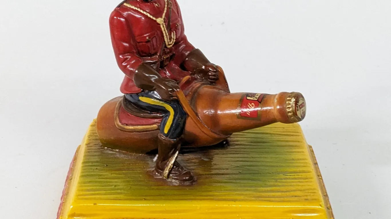 PLASTER BACK BAR STATUE SIGN DREWRYS BEER CANADIAN MOUNTIE SOUTH BEND INDIANA
