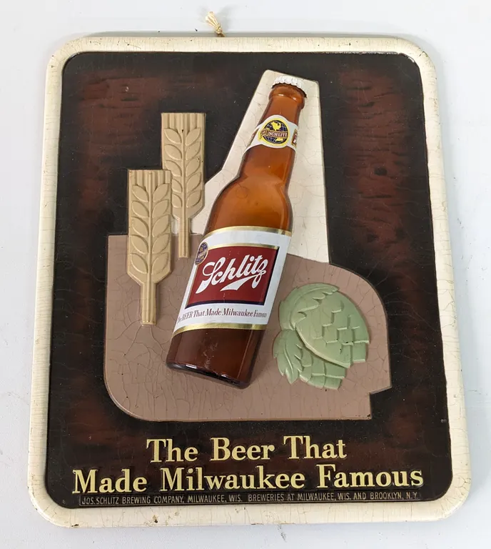 FIBRE SIGN SCHLITZ THE BEER THAT MADE MILWAUKEE FAMOUS WISCONSIN WI WIS