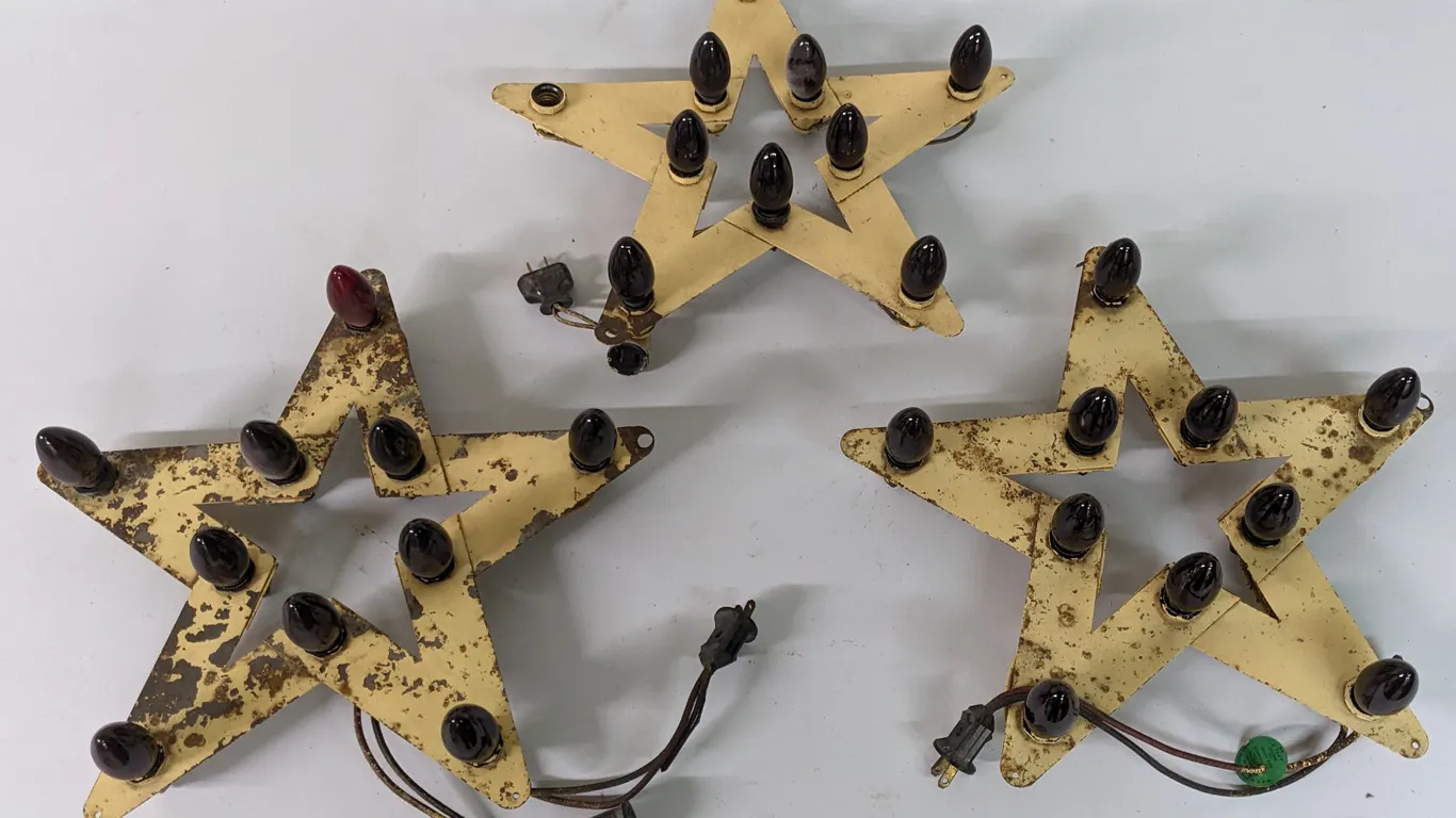 3 VINTAGE TIN LIGHTED STAR SIGN CHRISTMAS OR ?
