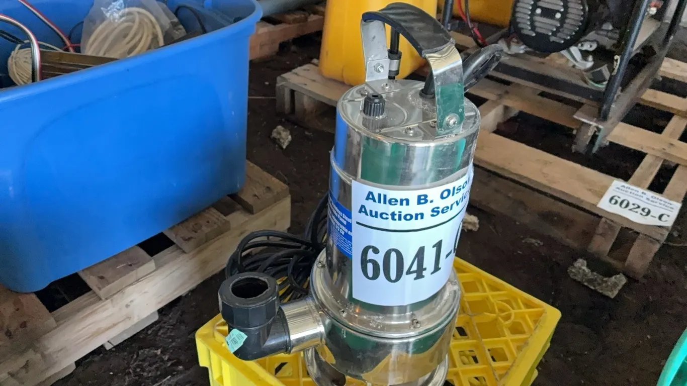 POWER FIST SUMP PUMP - DISPERSAL FOR CLARENCE YOUNG - SOLD OFFSITE EDBERG, AB
