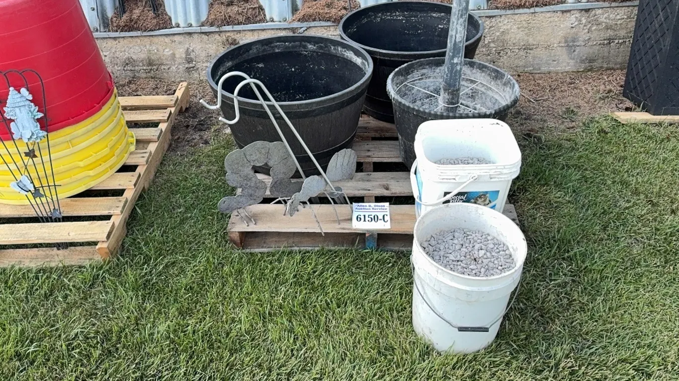 VICTORIAN YARD LIGHT w/ 3 FIXTURES, GRAVEL FILLED BASE, METAL YARD ART - ANT & CATEPILLAR, LG BARREL STYLE PLANTERS - DISPERSAL FOR CLARENCE YOUNG -