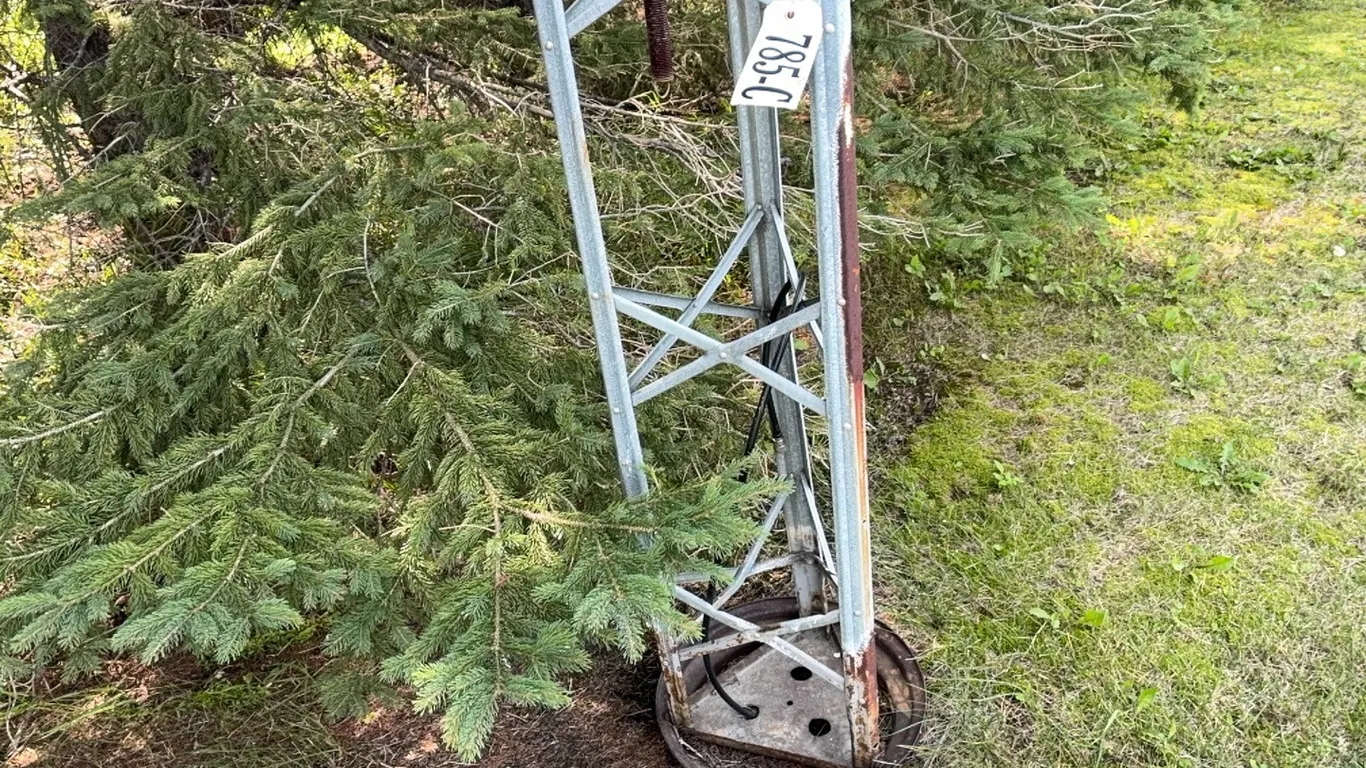 ANTENNA TOWER (REQUIRES DISASSEMBLY) - DISPERSAL FOR CLARENCE YOUNG - SOLD OFFSITE - EDBERG, AB