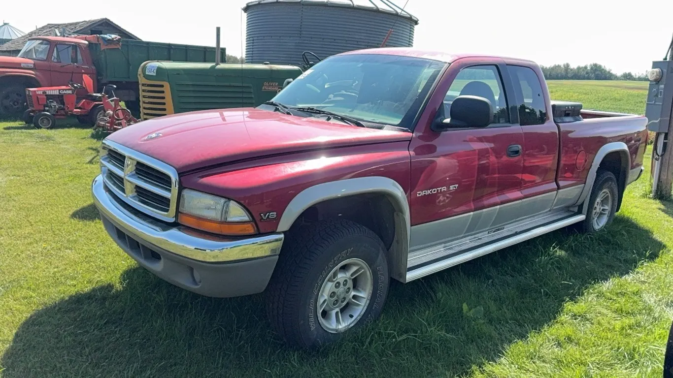 1999 DODGE DAKOTA SLT EXTENDED CAB TRUCK - VIN:1B7GG22Y8XS248519 - DISPERSAL FOR CLARENCE YOUNG - SOLD OFFSITE - EDBERG, AB