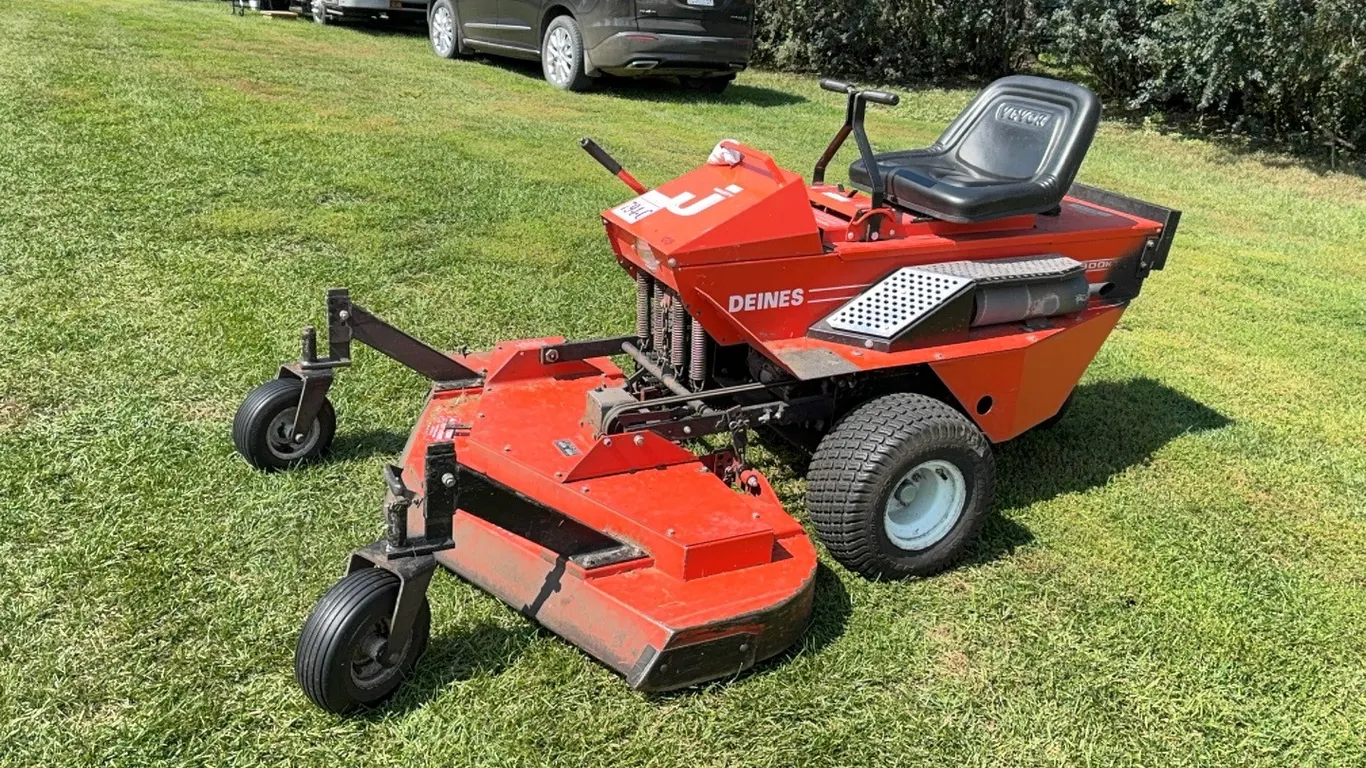 DIENES MODEL 1800 KT FRONT MT LAWN MOWER - s/n 1271 - DISPERSAL FOR CLARENCE YOUNG - SOLD OFFSITE - EDBERG, AB