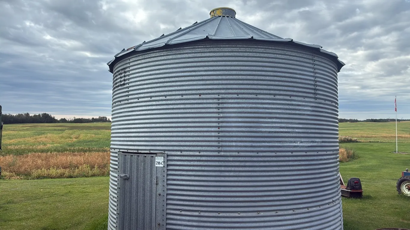 WESTEEL ROSCO 14' DIAMETER GRAIN BIN - DISPERSAL FOR CLARENCE YOUNG - SOLD OFFSITE - EDBERG, AB