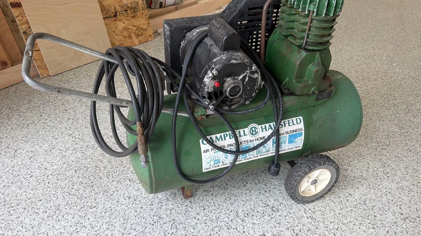 Campbell Hausfield Air Compressor