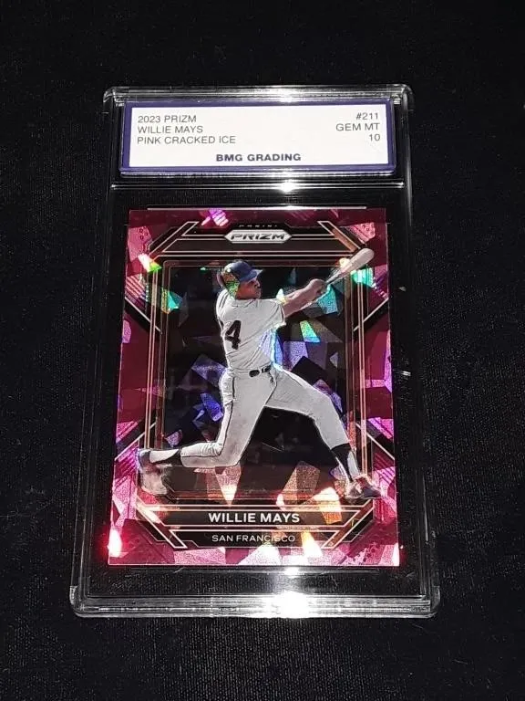 Willie Mays 2023 Pink Cracked Ice Prizm GEM MT 10