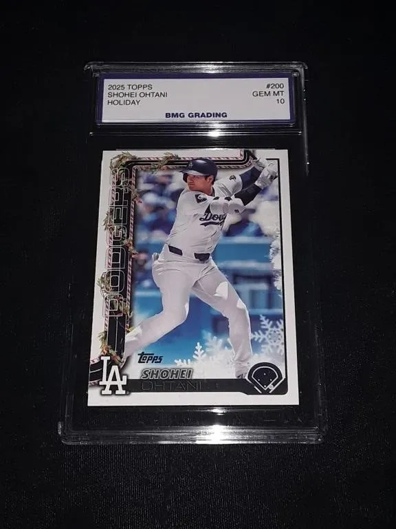 Shohei Ohtani 2025 Topps Hoilday GEM MT 10