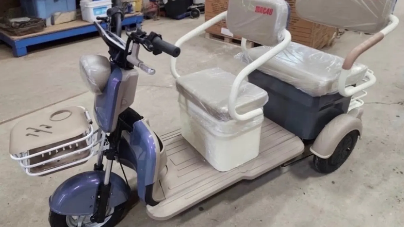 Unused Unassembled 2026 IRGC40 Purple Electric Scooter
