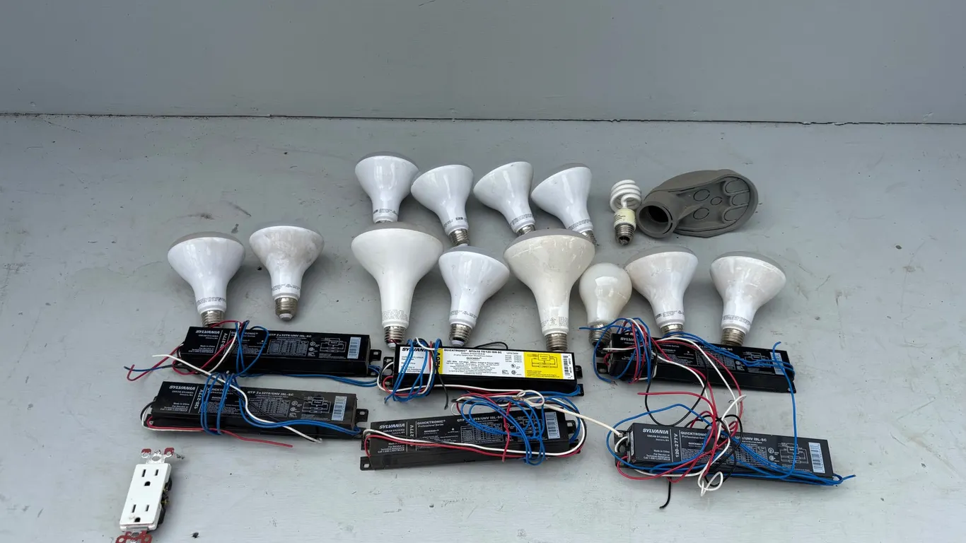 Qty of LED Floodlights