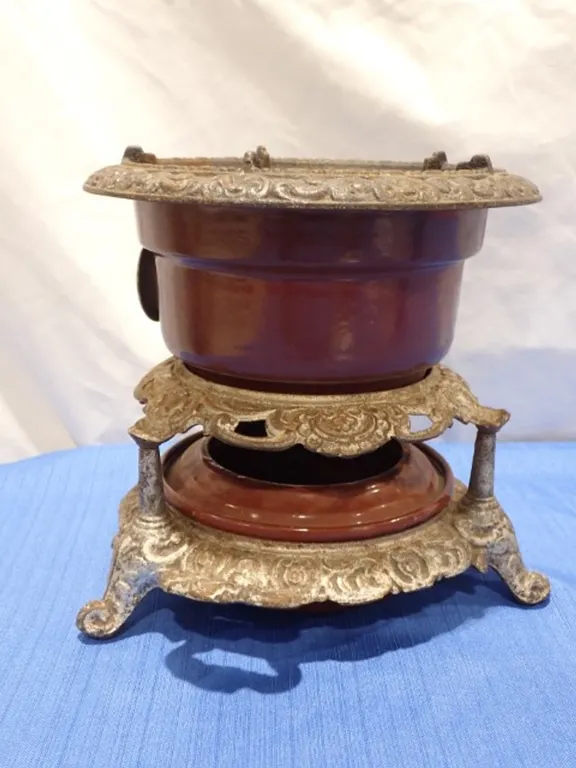 Haller Stove with decorative trim