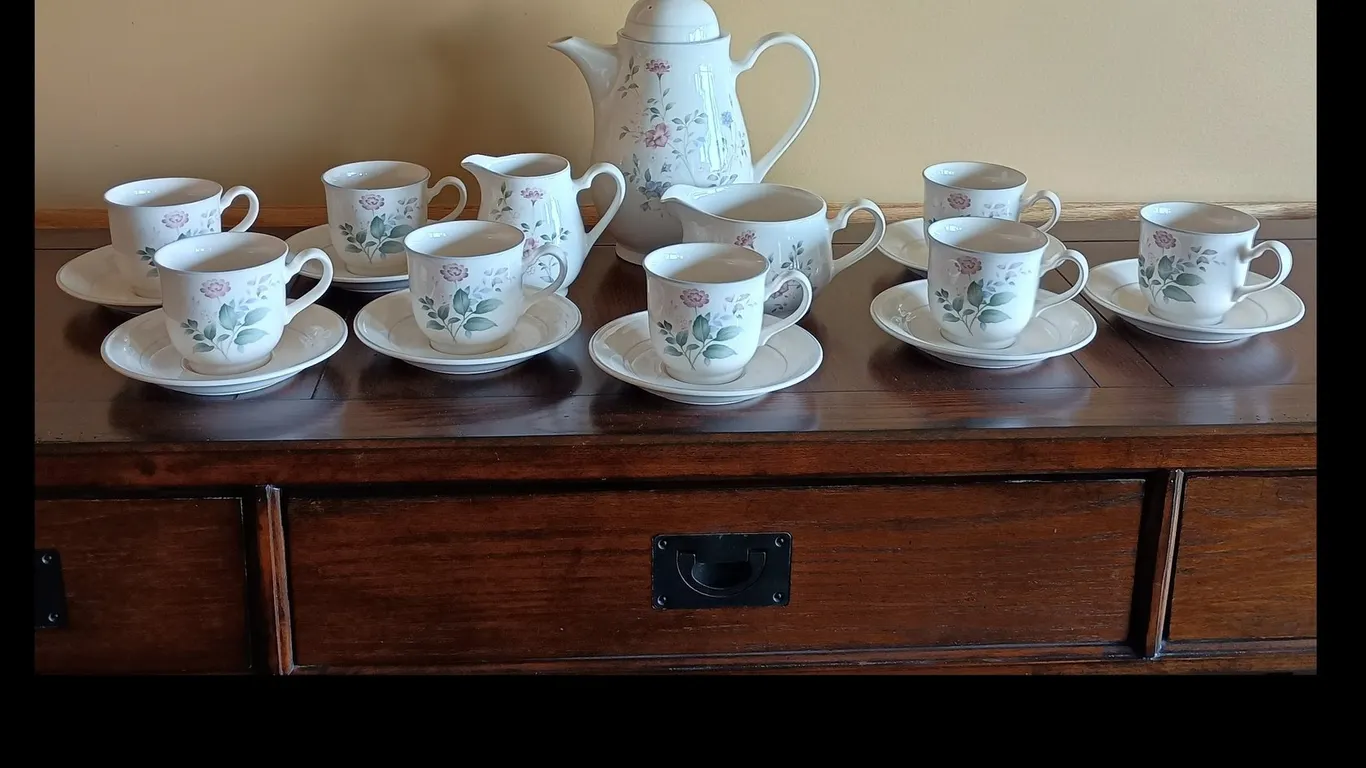 Keltcraft by Noritake, coffee pot, 8 cups/saucer, creamer & sugar
