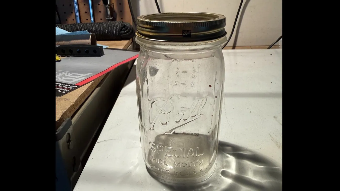 14 Widemouth Quart Canning Jars/lids