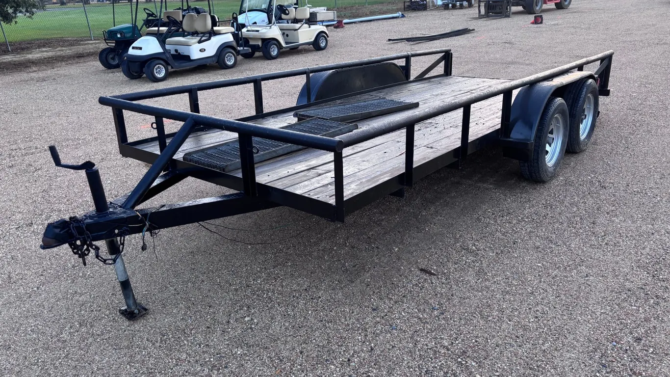 16FT DOUBLE AXLE UTILITY TRAILER WITH RAMPS