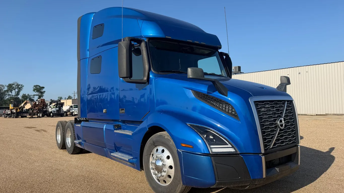 2019 VOLVO VNL64T670