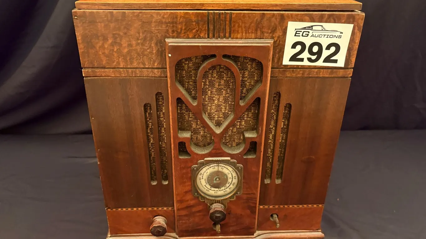 1930'S ZENITH TABLETOP RADIO