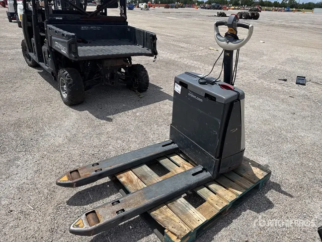 Crown WP3200 4500 lb Electric Pallet Jack