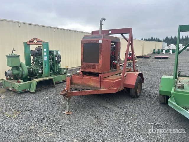 Case 4390T Trailer-Mounted Water Pump