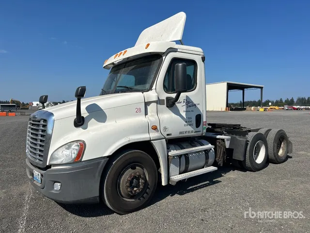 2012 Freightliner Cascadia 125 6x4 T/A Day Cab Truck Tractor