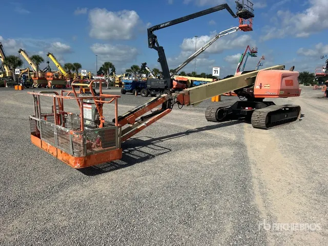 2017 JLG 660 SJC Crawler Diesel Telescopic Boom Lift