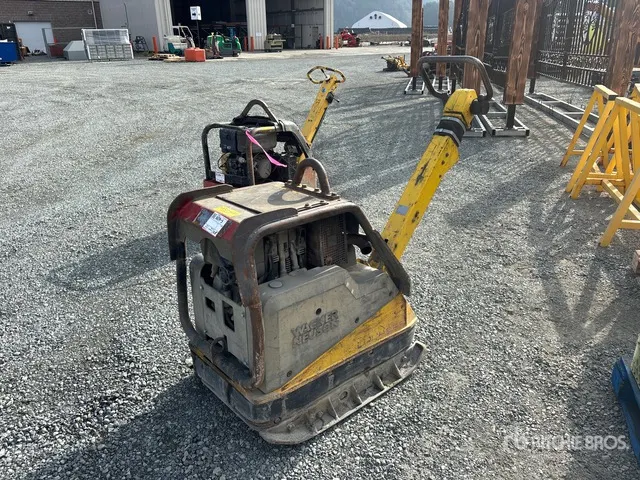 2015 Wacker Neuson DPU6555H Vibratory Plate Compactor